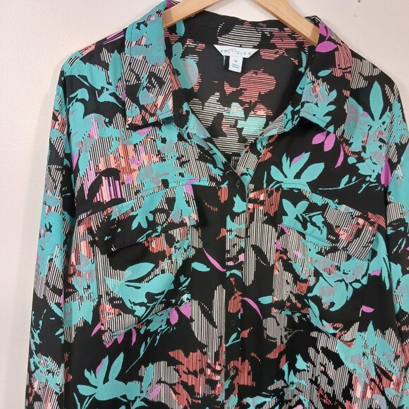 Boutique Brand, Plus Size 3X, Button Down blouse, Multi-Colored, Lovely, Light - Picture 4 of 16